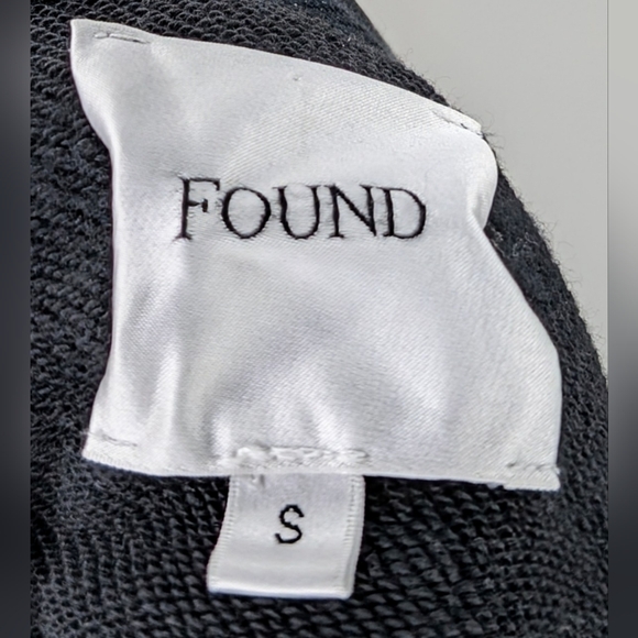 Found • Monogram Hoodie in Paisley Print - Picture 4 of 5